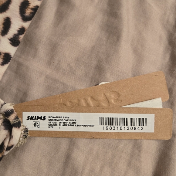 NWT SKIMS Champagne Leopard Print One-Piece - Picture 3 of 6